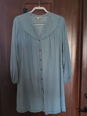 Light Blue Denim-Style Button-Front Women's Top